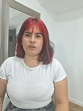 Katey Curvy01  online show from March 18, 2026, 11:24 am