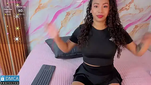 sandra rey  online show from June 26, 2026, 7:07 pm