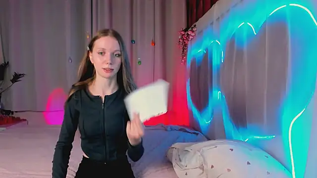 Snapshot of lada2k4 chatting on July 6, 2026, 5:04 am lada2k4 online show from July 6, 2026, 5:04 am