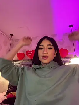 alahia pink online show from March 11, 2026, 2:39 am