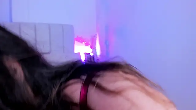 Cutie-Kim online show from February 28, 2026, 1:23 pm