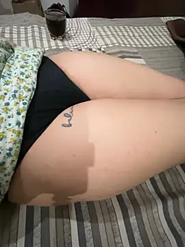 unicornbabe23 online show from June 19, 2026, 8:01 pm