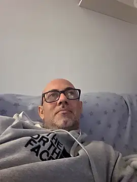 Snapshot of pareja47 chatting on March 11, 2026, 11:55 pm pareja47 online show from March 11, 2026, 11:55 pm