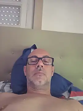 Snapshot of pareja47 chatting on June 17, 2026, 10:06 am pareja47 online show from June 17, 2026, 10:06 am