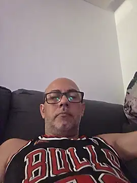 Snapshot of pareja47 chatting on June 30, 2026, 8:32 pm pareja47 online show from June 30, 2026, 8:32 pm