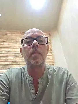 Snapshot of pareja47 chatting on July 22, 2026, 3:37 pm pareja47 online show from July 22, 2026, 3:37 pm