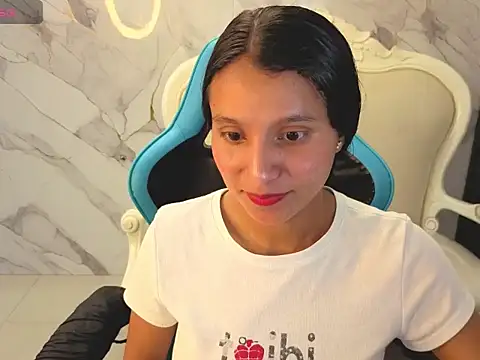 Cataleya23 a online show from April 13, 2026, 7:52 pm