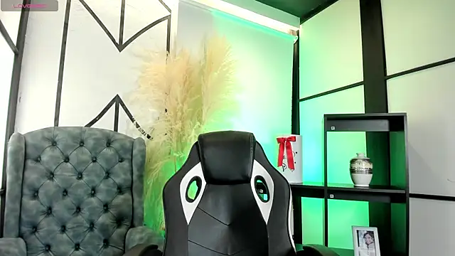 Abi sexxx1 online show from February 17, 2026, 8:37 pm