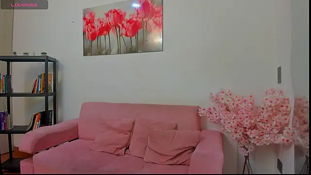 Snapshot of Kitty_f00x chatting on July 2, 2026, 7:20 pm Kitty f00x online show from July 2, 2026, 7:20 pm