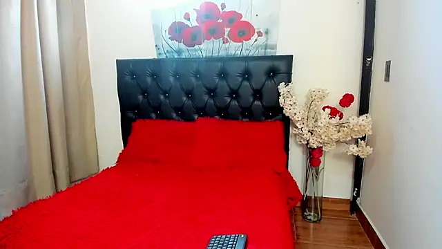 Snapshot of Kitty_f00x chatting on July 13, 2026, 1:03 pm Kitty f00x online show from July 13, 2026, 1:03 pm