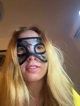 Snapshot of seluna_baby chatting on June 24, 2026, 11:26 pm seluna baby online show from June 24, 2026, 11:26 pm