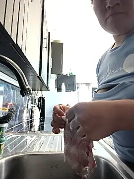 Mia collinx online show from March 10, 2026, 1:49 pm