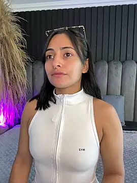 Snapshot of Nanda_vixen_ chatting on May 21, 2026, 11:01 pm Nanda vixen online show from May 21, 2026, 11:01 pm
