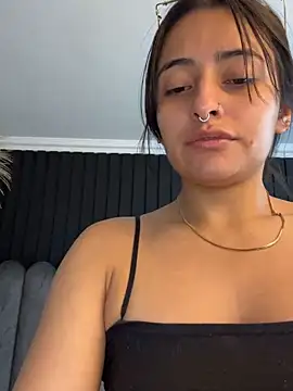 Snapshot of Nanda_vixen_ chatting on June 14, 2026, 11:18 pm Nanda vixen online show from June 14, 2026, 11:18 pm