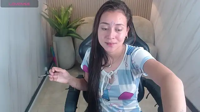 lili mint tf online show from April 30, 2026, 3:35 am