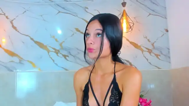 camiifox  online show from April 30, 2026, 2:07 am