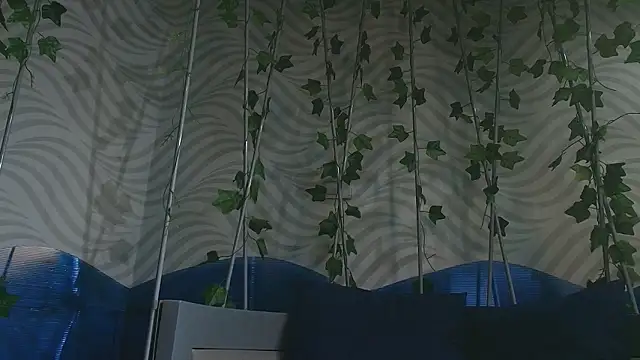 ItsZairen online show from March 15, 2026, 3:45 am