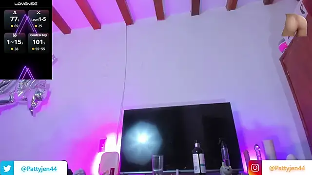pattyjenkinss online show from May 18, 2026, 4:18 am
