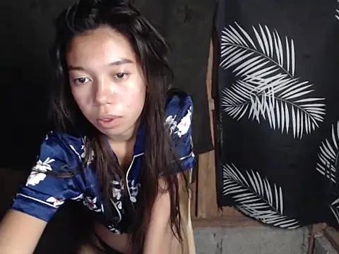 urgirlyflor online show from April 9, 2026, 11:37 am