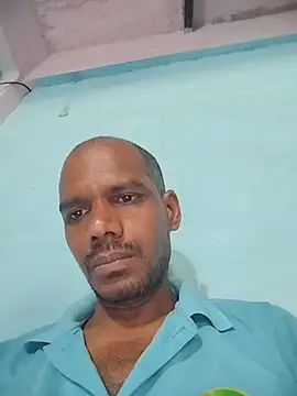 Snapshot of Daddyishere_19 chatting on June 5, 2026, 5:47 am Daddyishere 19 online show from June 5, 2026, 5:47 am