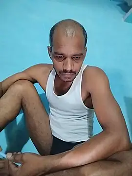 Snapshot of Daddyishere_19 chatting on June 12, 2026, 5:06 am Daddyishere 19 online show from June 12, 2026, 5:06 am