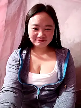 lisn-cute online show from April 26, 2026, 1:14 am