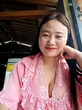 lisn-cute online show from April 28, 2026, 2:49 am