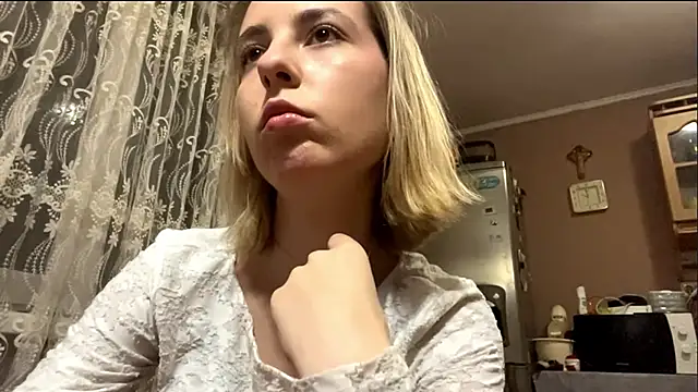 CharmingBlonde online show from March 13, 2026, 6:58 pm