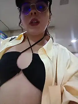 Yulska online show from April 27, 2026, 9:35 pm