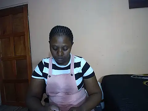 Lilly2590 online show from February 19, 2026, 8:54 am