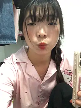 Snapshot of cuty_lusy chatting on June 20, 2026, 12:58 am cuty lusy online show from June 20, 2026, 12:58 am