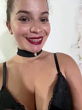 AriBeautiful online show from May 6, 2026, 6:08 am