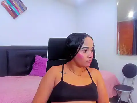  zara rosse online show from March 14, 2026, 3:45 am