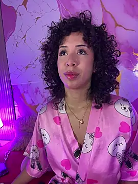 Snapshot of Woo_isDaphne chatting on July 12, 2026, 11:07 pm Woo isDaphne online show from July 12, 2026, 11:07 pm