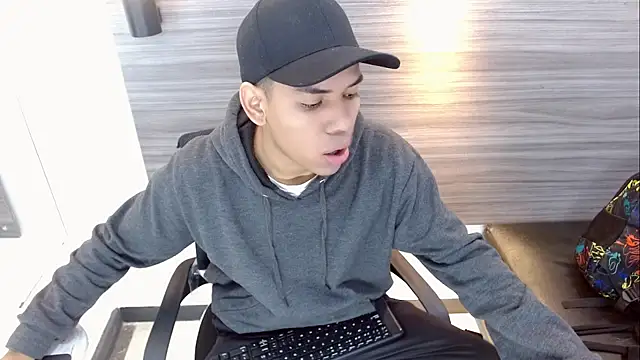 DaviidBuckx  online show from April 30, 2026, 2:18 am