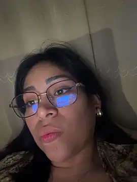 Snapshot of annie_monny chatting on May 20, 2026, 12:28 am annie monny online show from May 20, 2026, 12:28 am