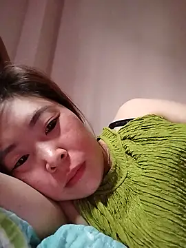 Snapshot of Yiyoongg chatting on May 30, 2026, 11:02 pm Yiyoongg online show from May 30, 2026, 11:02 pm