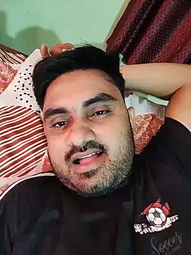 loyalboy 0052 online show from June 4, 2026, 6:52 am