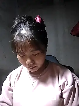 Snapshot of girl-bad102 chatting on February 16, 2026, 5:42 pm girl-bad102 online show from February 16, 2026, 5:42 pm