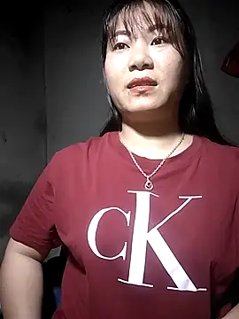 Snapshot of girl-bad102 chatting on February 25, 2026, 3:32 pm girl-bad102 online show from February 25, 2026, 3:32 pm