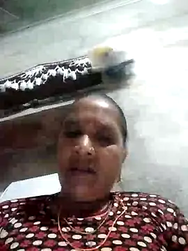 Snapshot of Loomaraj chatting on June 7, 2026, 5:16 pm Loomaraj online show from June 7, 2026, 5:16 pm