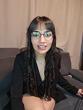 VelvetSolez online show from May 21, 2026, 4:52 am