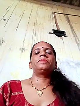 Snapshot of Anitarakkoli chatting on May 20, 2026, 4:40 am Anitarakkoli online show from May 20, 2026, 4:40 am