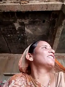 Snapshot of Anitarakkoli chatting on May 28, 2026, 10:34 am Anitarakkoli online show from May 28, 2026, 10:34 am