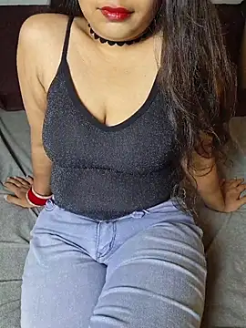 Miss Tani online show from March 16, 2026, 3:27 pm