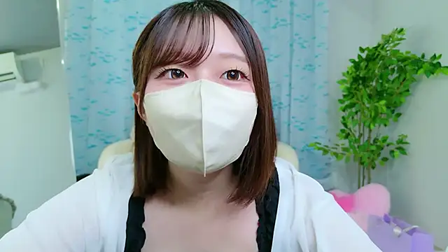 Saki chanF online show from July 8, 2026, 9:47 am