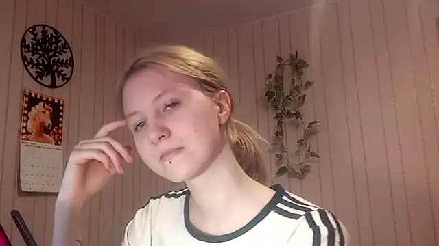 RunawayBr1de online show from March 16, 2026, 2:10 pm