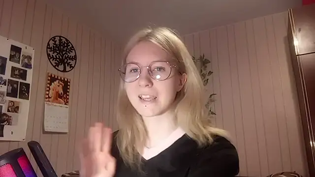 RunawayBr1de online show from March 17, 2026, 2:09 pm