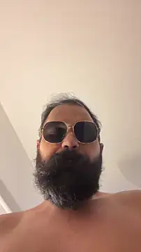 beerboy2222 online show from May 24, 2026, 8:52 am