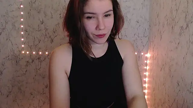 Snapshot of AdelMauds chatting on March 5, 2026, 9:11 pm AdelMauds online show from March 5, 2026, 9:11 pm